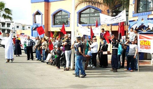 احتجاج مستخدمي فندق بسيدي بوزيد - الموقع الرسمي لجريدة الصباح
