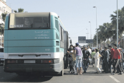 حافلات النقل الحضري بالبيضاء تتعرض لاعتداءات يومية يذهب ضحيتها المستخدمون والركاب