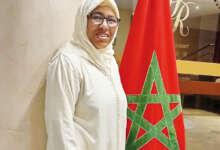 الفنانة التشكيلية الحروفية أمينة شيشى