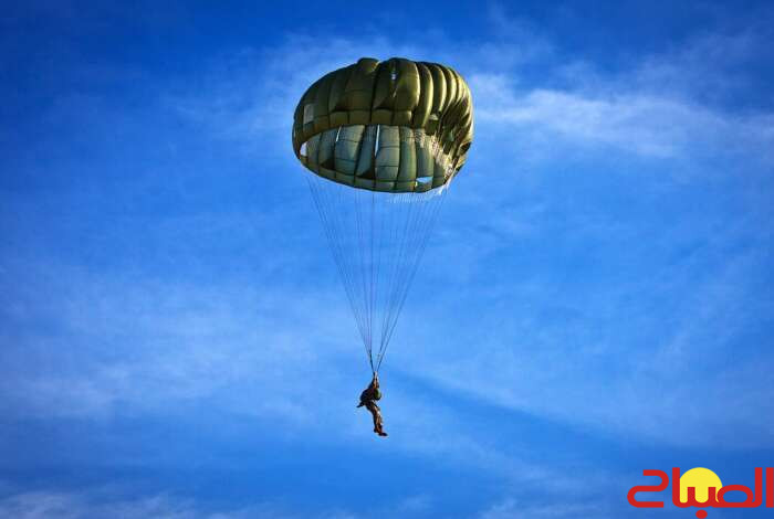 محاولة تسلل غير مسبوقة إلى سبتة باستخدام مظلة هوائية