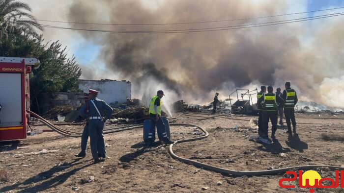 حريق يلتهم مستودعات عشوائية بعين حرودة