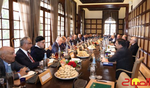 الملك يشرف على مشاورات سياسية لتحيين مبادرة الحكم الذاتي في إطار السيادة المغربية