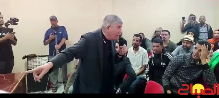 “قــربــلـة” بـأيـت أوريــر