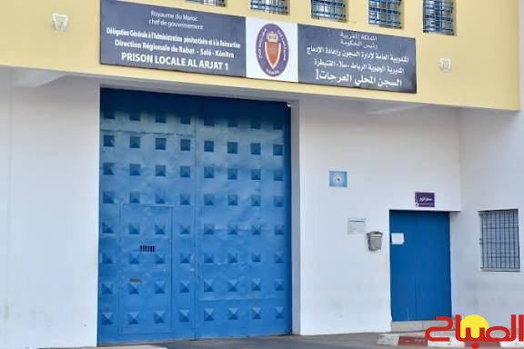 إدارة سجن العرجات1 تنفي إضراب (م.ز) عن الطعام