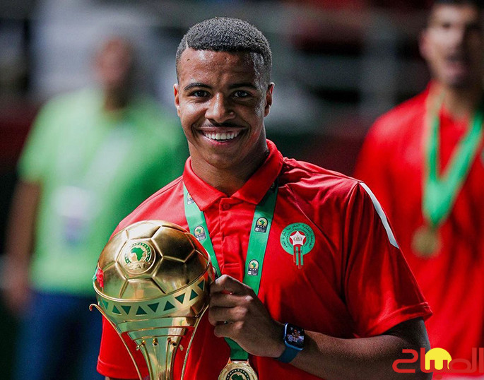 إكمان … “سوبر مان جديد”