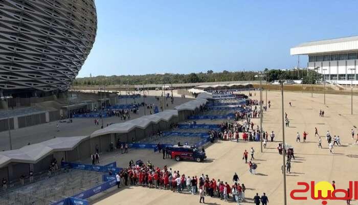 اللجنة المنظمة تدعو الجماهير للحضور مبكرا في نهائي “الكان”