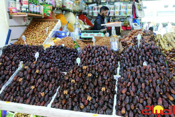 إخضاع استيراد التمور لترخيص