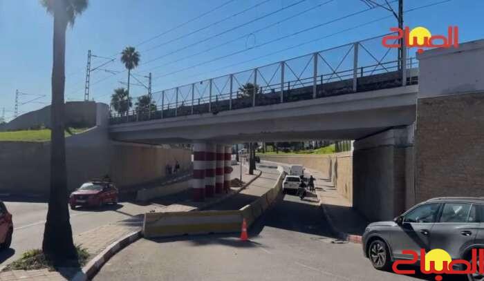 قنطرة سككية متهالكة بدرب السلطان تثير مخاوف السكان