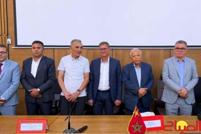 يونس مجاهد ينال الدكتوراه عن أطروحة ترصد تشكل الحقل الصحافي والإعلامي بالمغرب